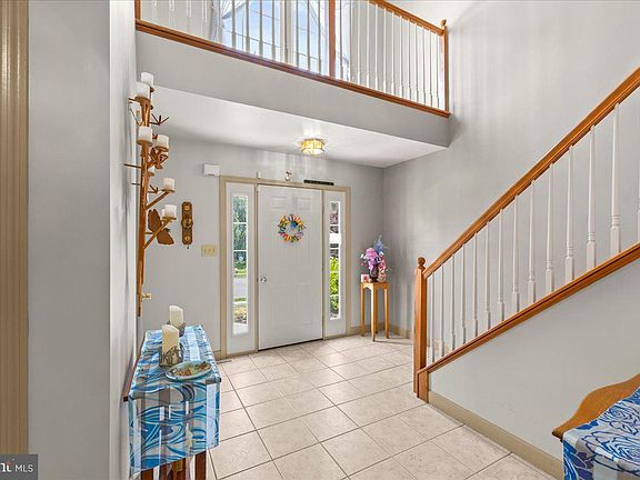 5th image of 1032 Ithica St