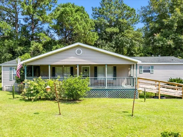 32 Hickory Cove Rd, Midway, GA 31320