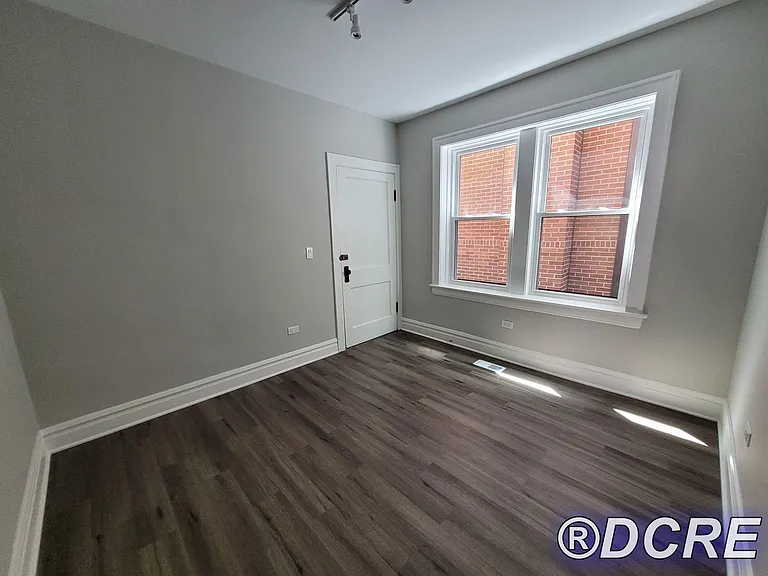 1714 N Wolcott Ave #1R — Photo 6