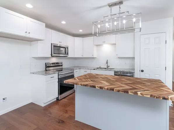 1913 Mistletoe Dr, Brady, TX 76825