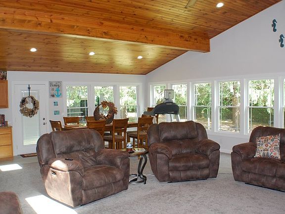 4th image of 2665 State Road 227 S