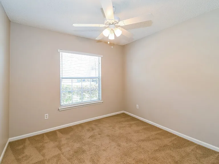 7533 International Village Dr — Photo 12