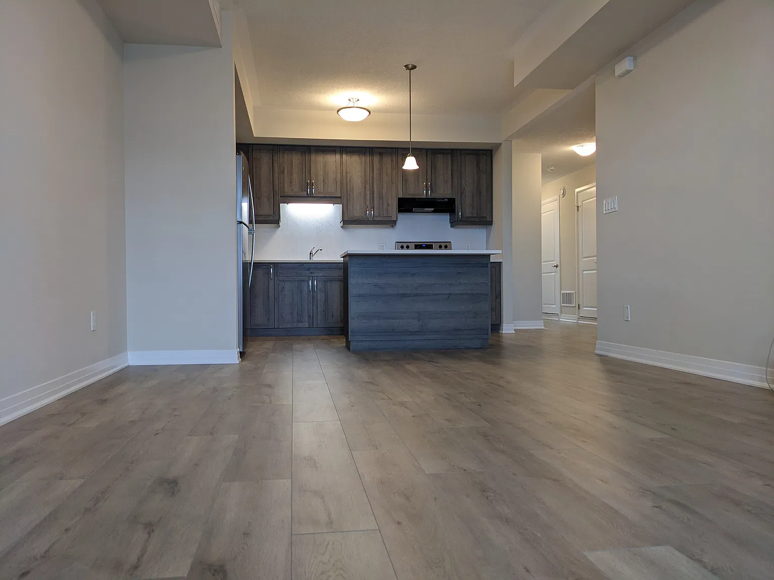 2 bed, 1022 sqft, $2,350 — Photo 2