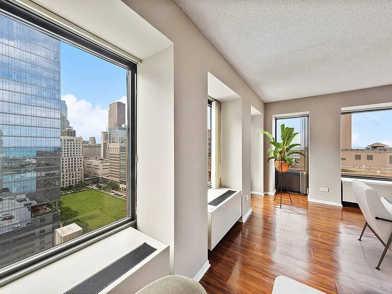 Axis Apartments and Lofts — Photo 32