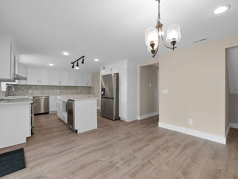 3383 Paris Blvd — Photo 37
