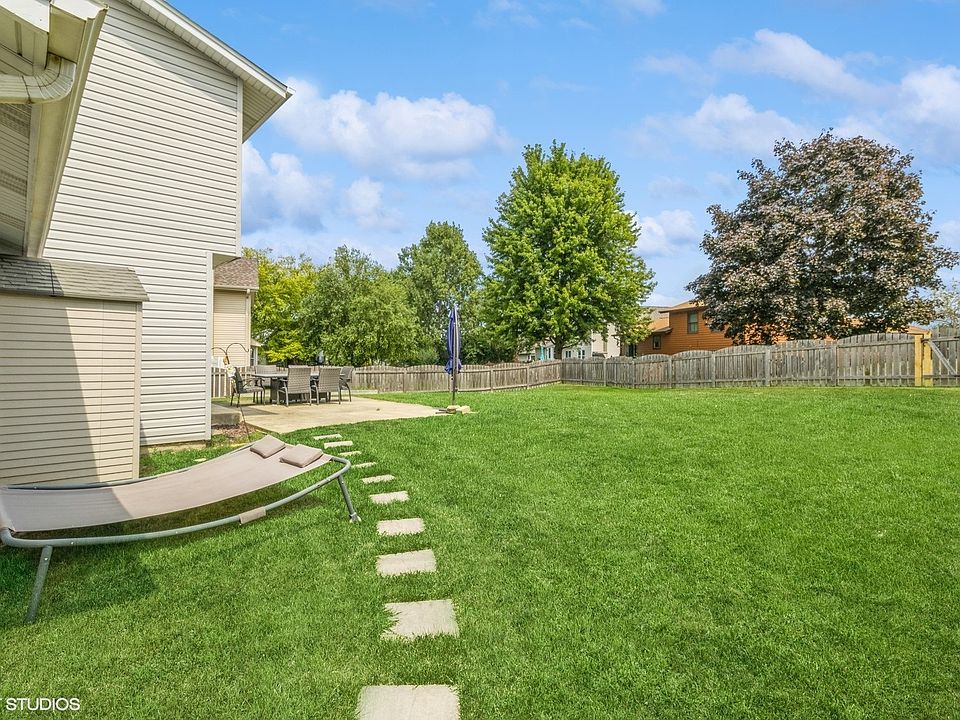 2nd image of 3689 N Alder Dr