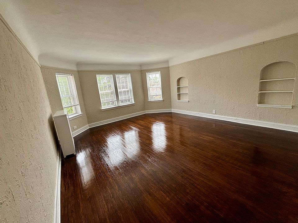 living room 18x16