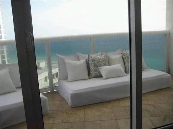 4th image of 17201 Collins Ave APT 1708