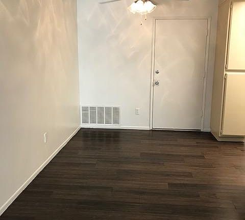 2nd image of 8401 Cottonwood Ave APT 103