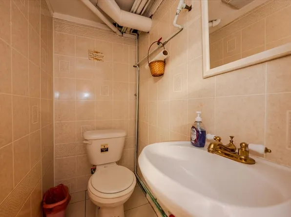 1405 East 233rd Street image 25 of 31