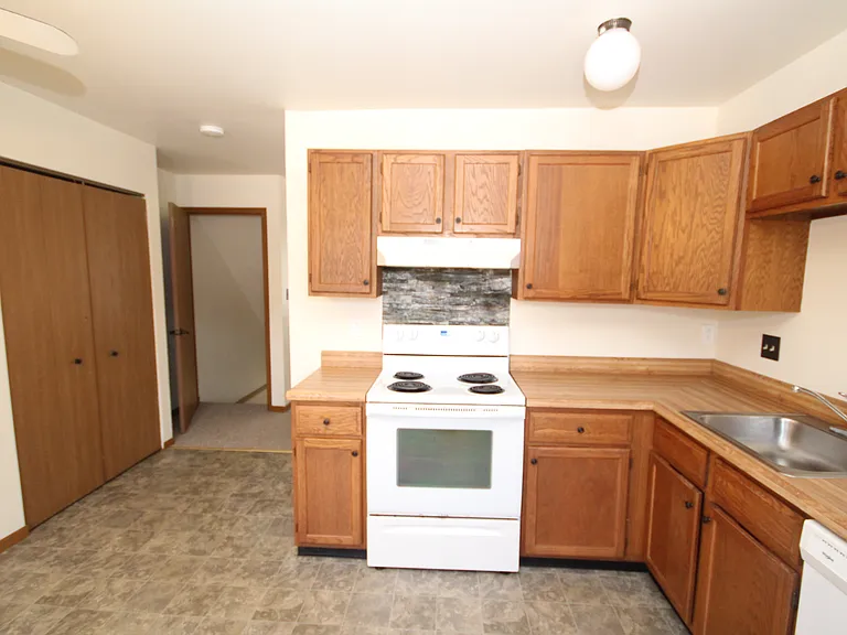 2416 Falcons Way — Photo 3
