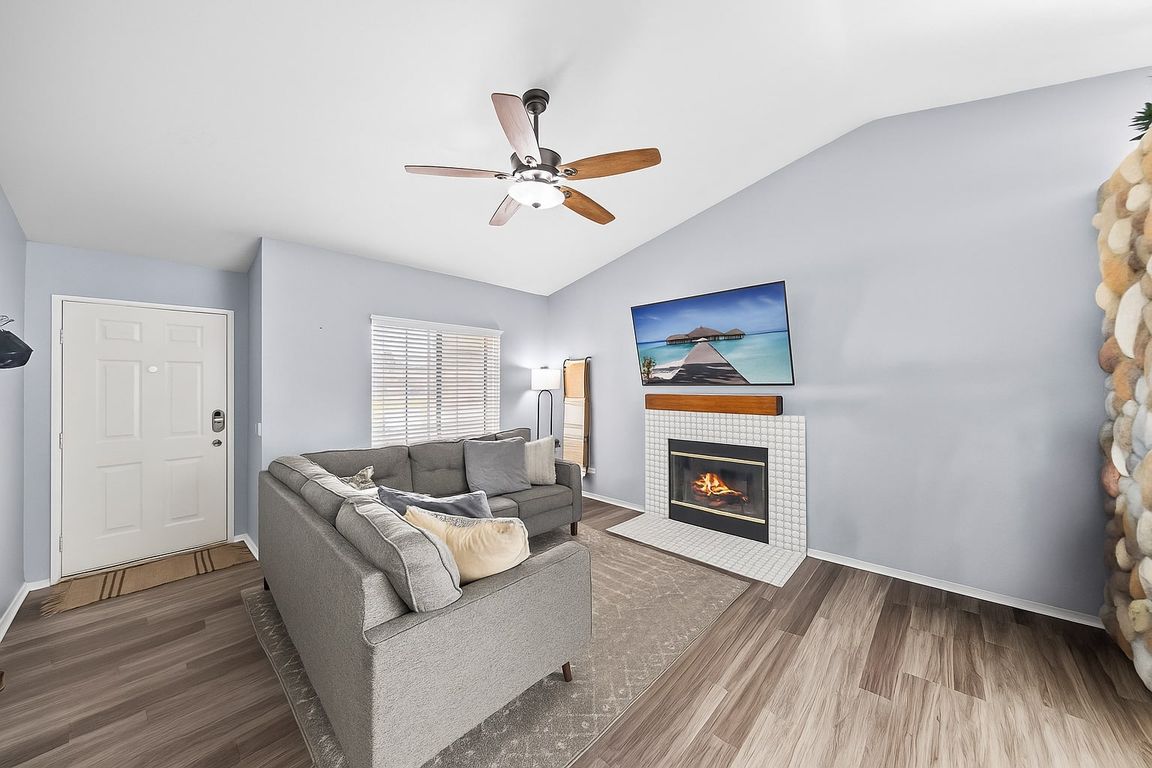 next background image