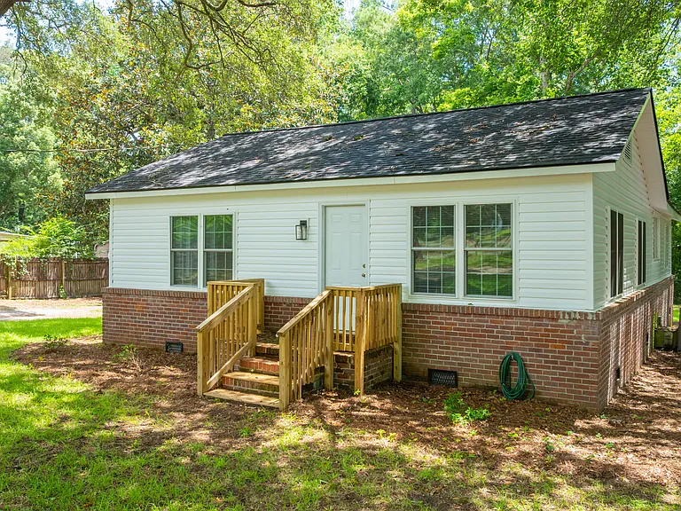706 E Pinetree Blvd — Photo 9