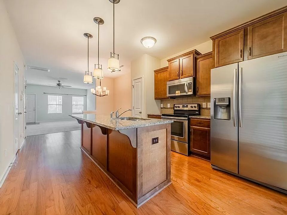 1st image of 12754 Livengood Ln