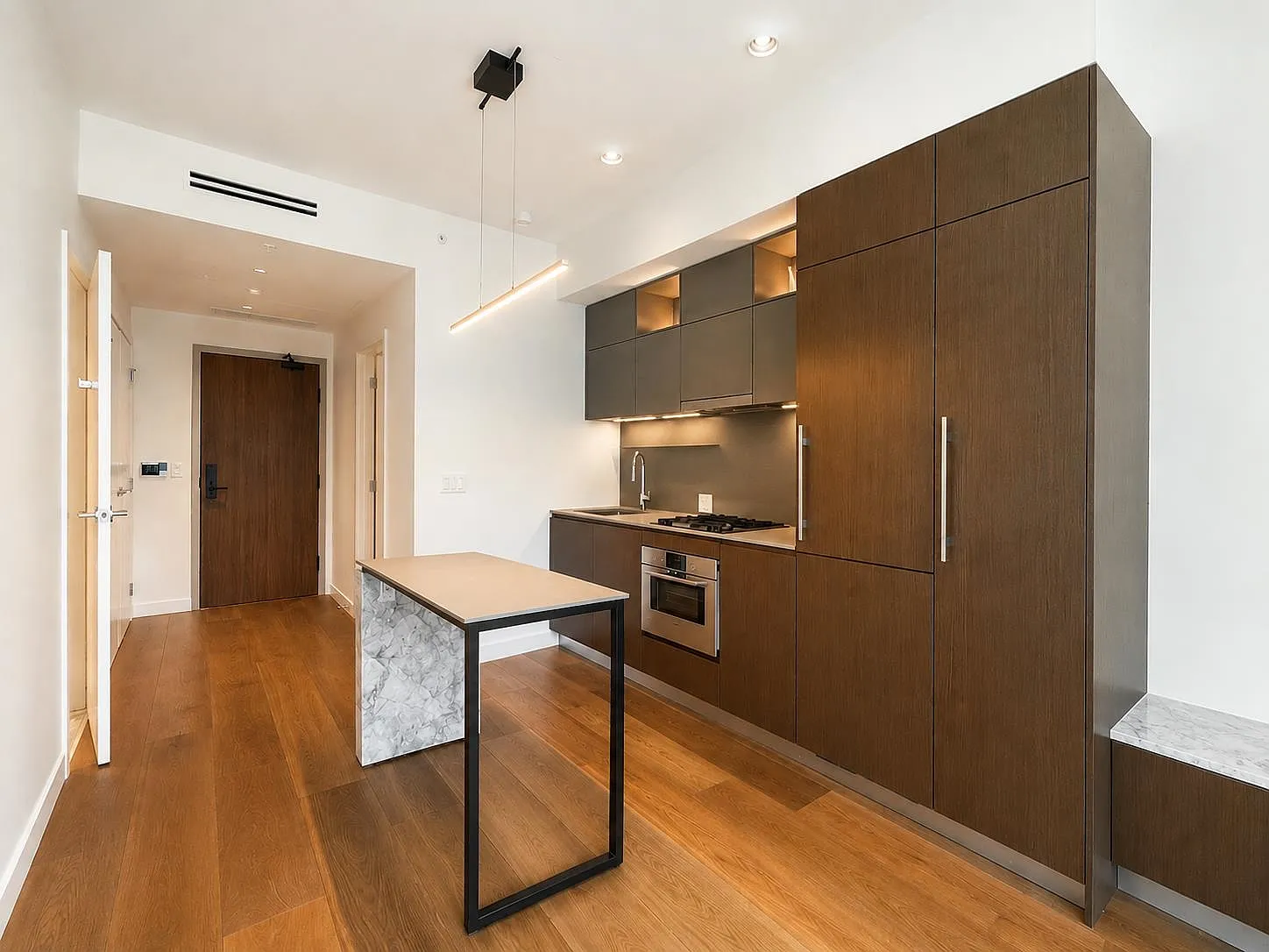 1 bed, 499 sqft, $3,650 — Photo 3