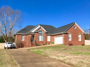 221 Sharon Dr, Greer, SC 29651