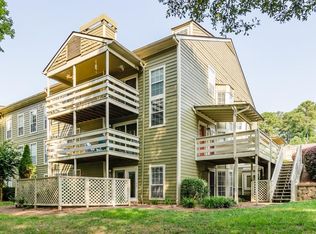 1105 Riverview Dr SE, Marietta, GA 30067