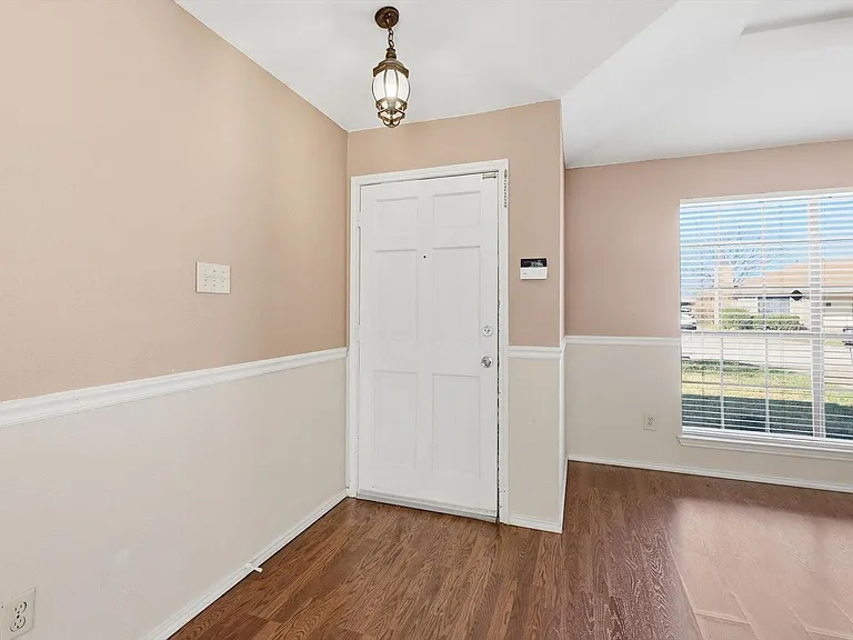 5722 Westchase Dr — Photo 5