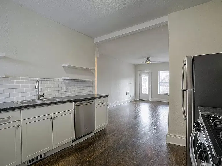 716 Gladstone Ave #2 — Photo 2