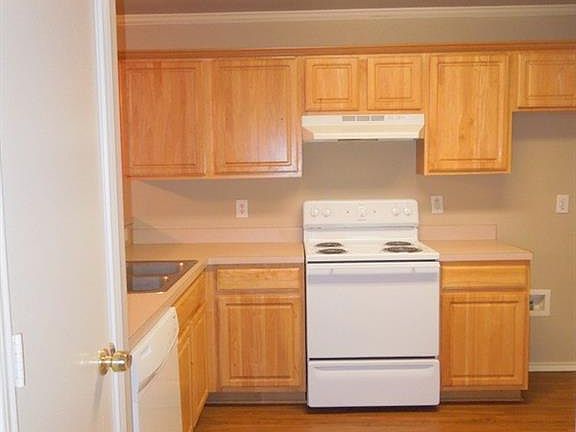 5th image of 414A N Jackson Ave #A