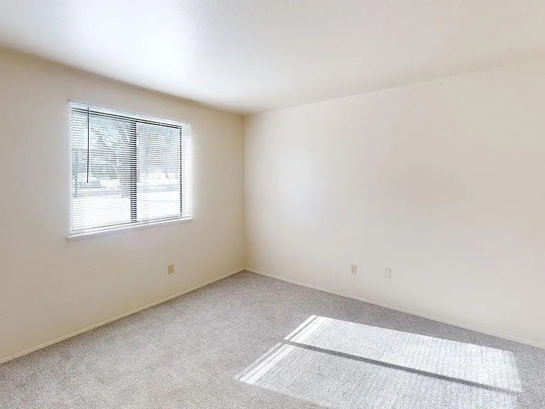 Walnut Trail Apartments — Photo 18