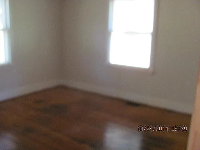 3 bed, 1500 sqft, $1,650 — Photo 4