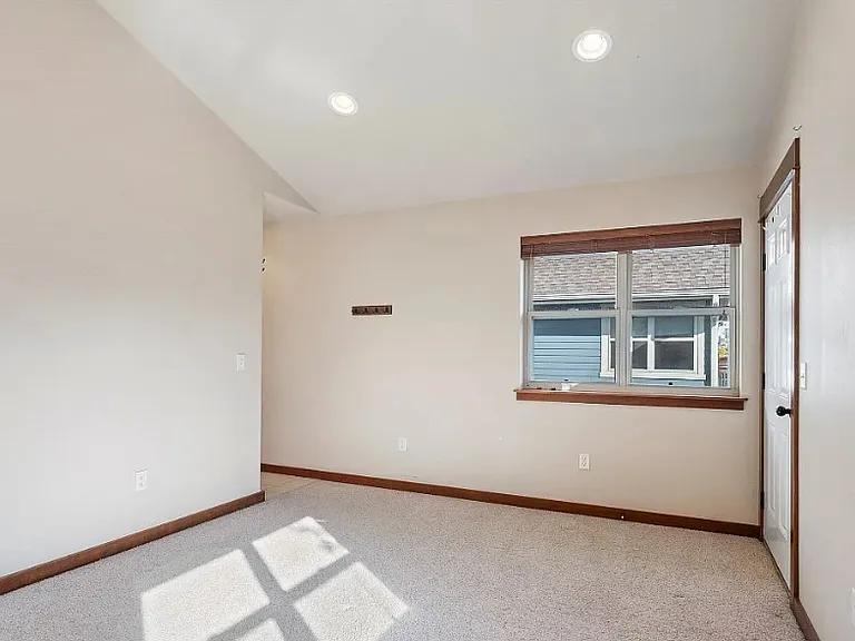 3341 N 27th Ave #26 — Photo 3