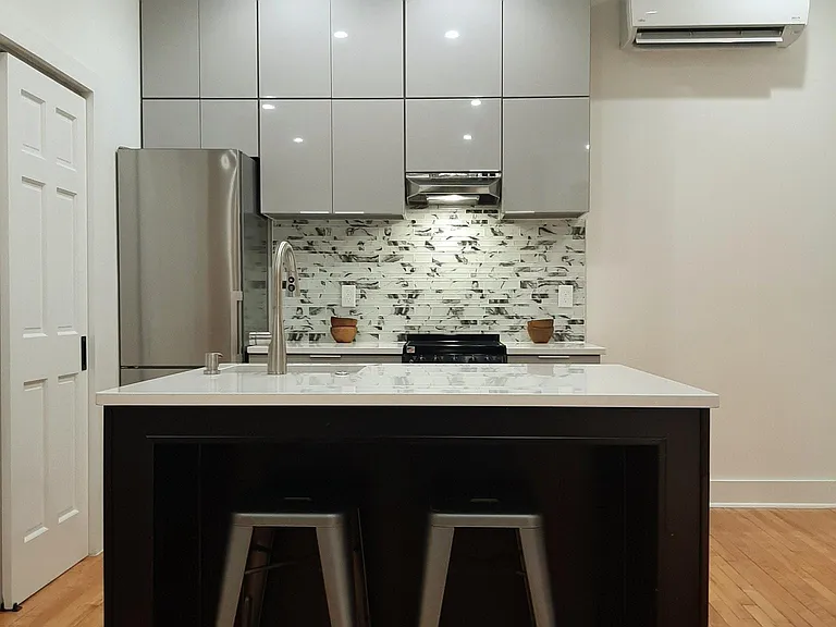 95 Remsen St #208 — Photo 5