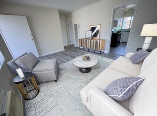 522 W. Glenoaks Blvd., Glendale, CA 91202