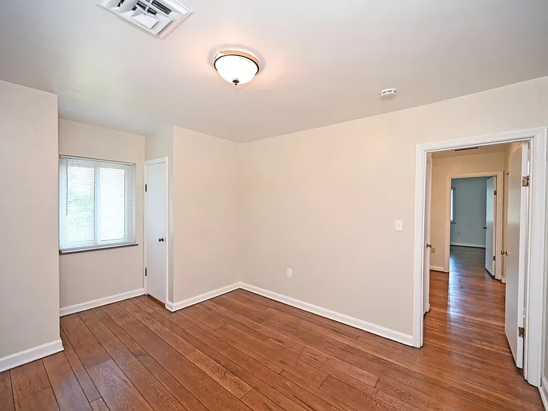 6904 Euclid Ave — Photo 21