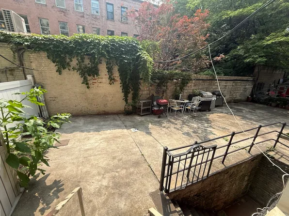 426 West 48th Street image 1 of 11