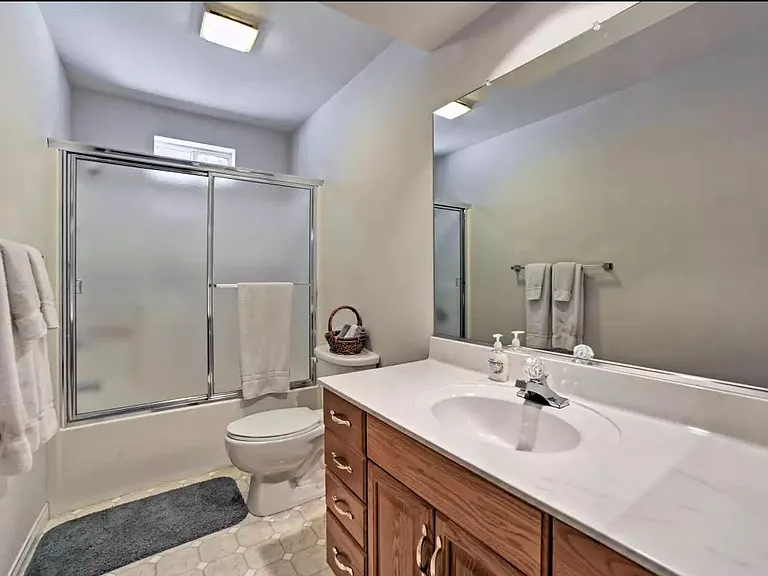 89 Redwood Dr — Photo 16