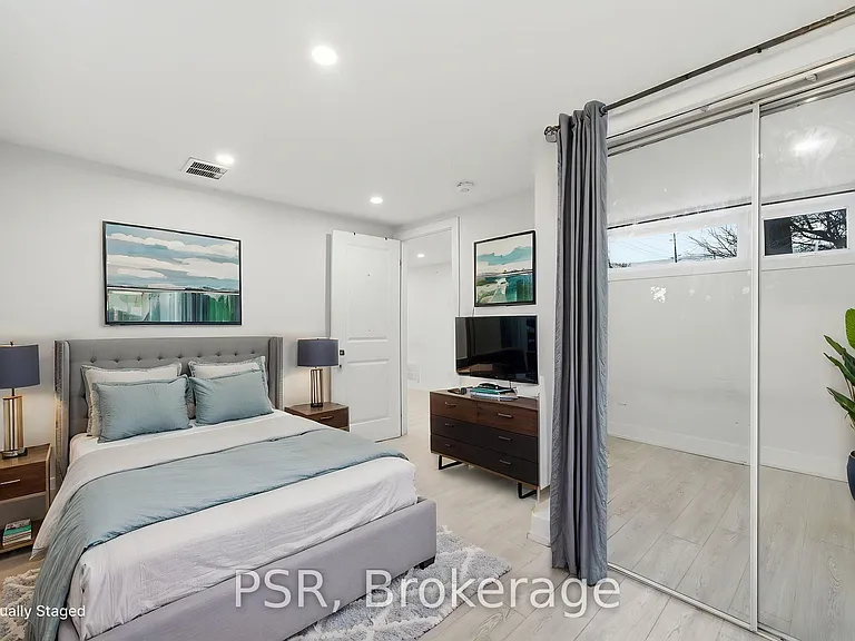 27 Kingsview Blvd #1 — Photo 17
