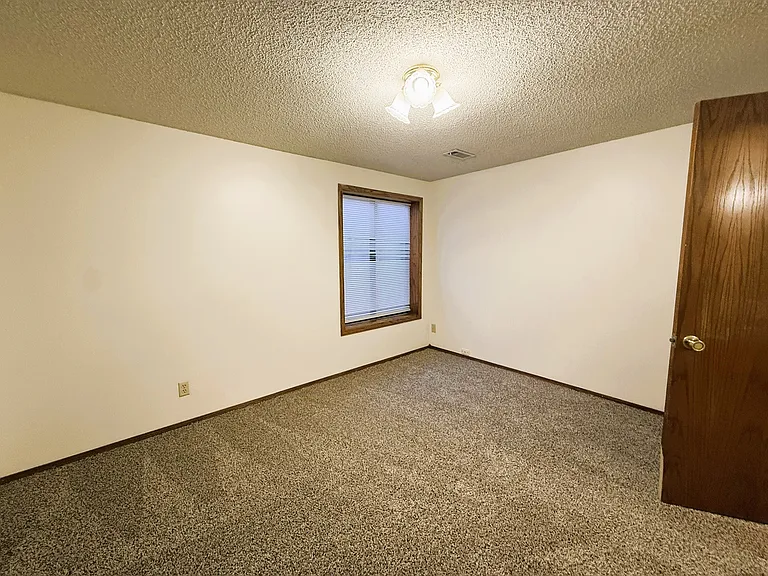 13932 E Lockmoor Cir — Photo 16