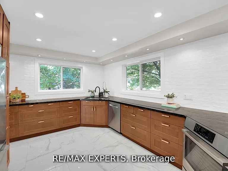 10 Kehoe Ct — Photo 17