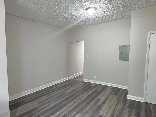 818 Peeples St SW — Photo 17