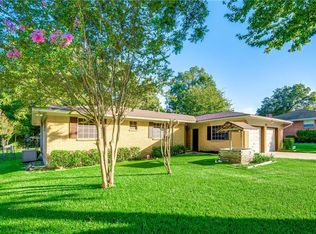 336 Brook Hollow Dr, Desoto, TX 75115