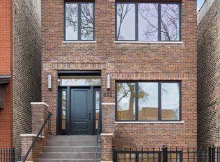 832 N Mozart St, Chicago, IL 60622