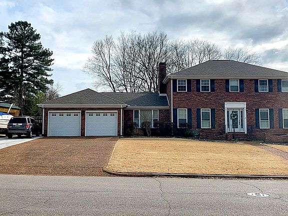 2nd image of 205 Woodstock Dr