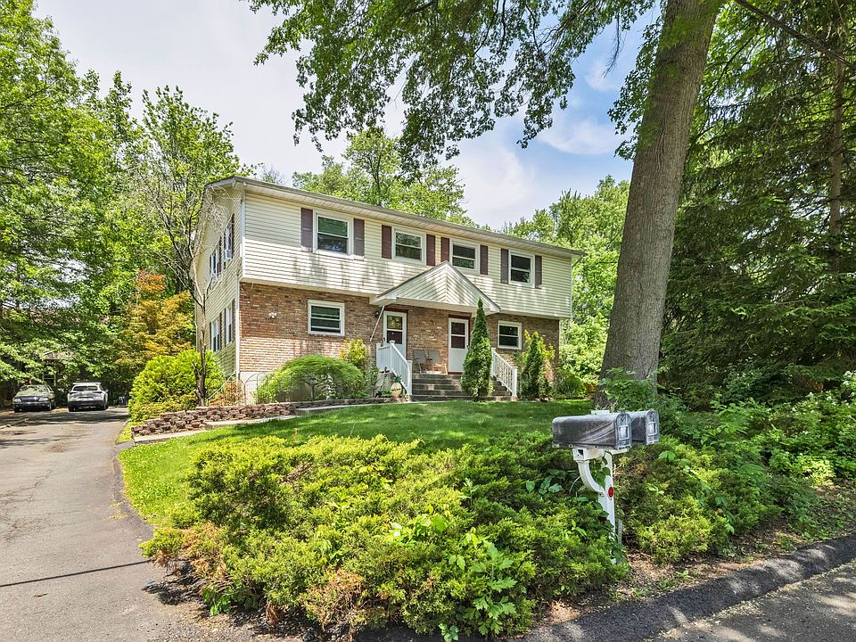 1st image of 31 Fisher Ave #31