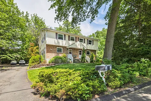 31 Fisher Ave #31 Photo 1