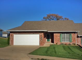 4322 Kendallwood Ct, Jefferson City, MO 65109