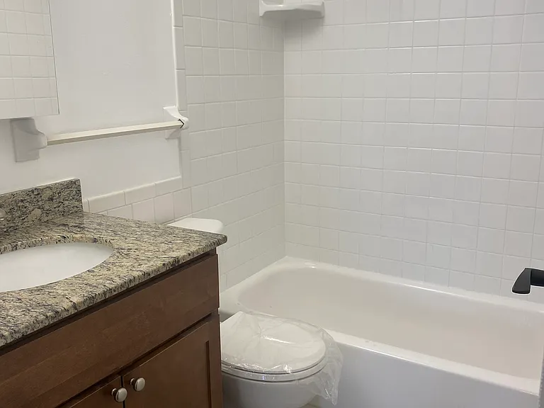 2736 Colfax Ave S #203 — Photo 11