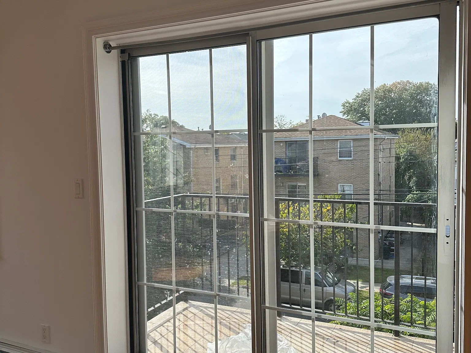 3 bed, 1200 sqft, $3,100 — Photo 4