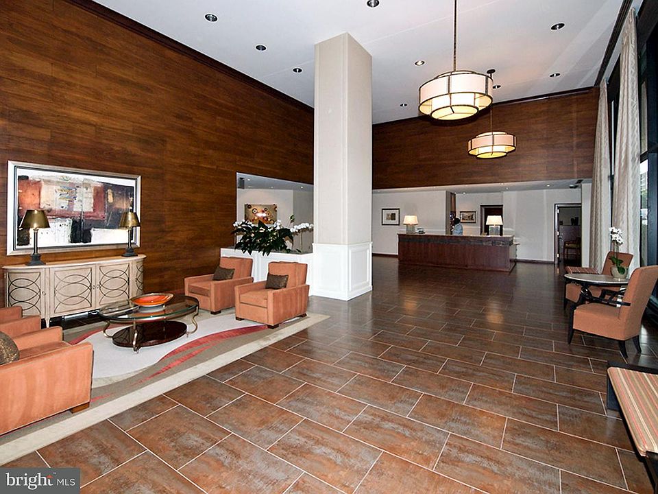 2nd image of 2555 Pennsylvania Ave NW APT 809