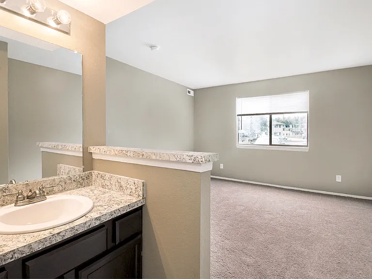 Westfield Club Apartments — Photo 17