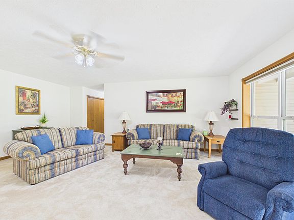 4th image of 106 Nottingham Dr
