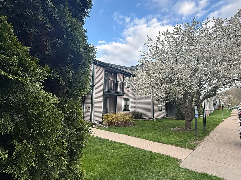 The Terrace at Cedar Glen — Photo 105