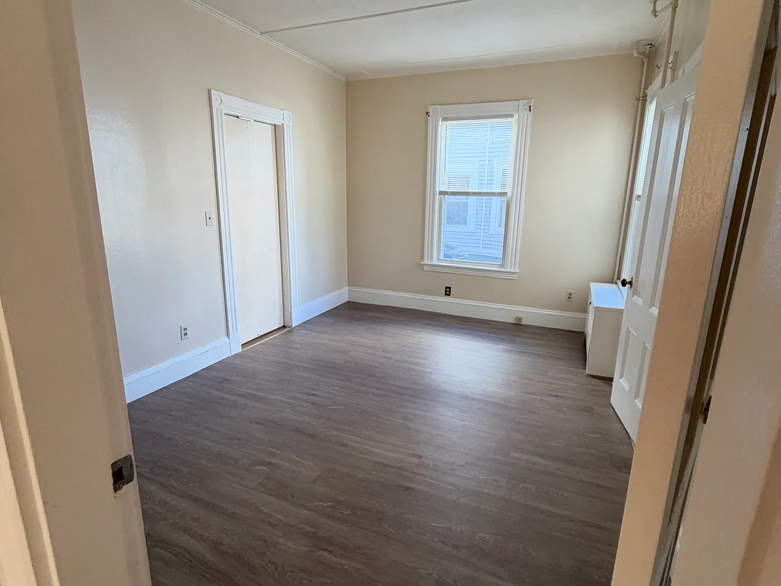 3 bed, 1150 sqft, $1,700 — Photo 4