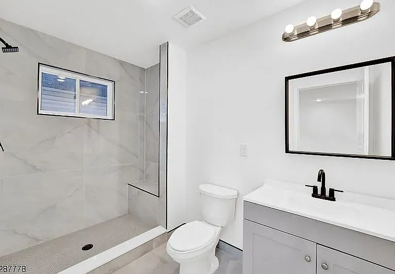 757 Seaport Dr — Photo 5